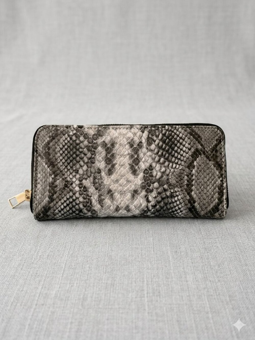 NWOT Snakeskin PU Leather Zip Around Wallet - Picture 3 of 5